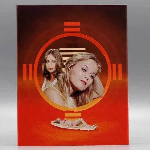 Canadian International Pictures Blu-Ray slipcover for The Heatwave Lasted Four Days featuring women on red background with circular design